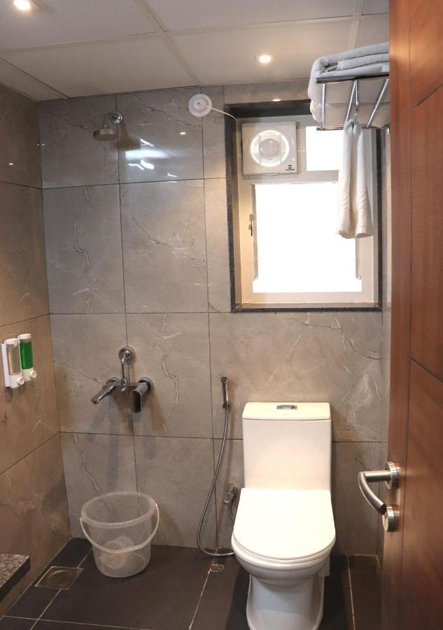 Sharman Suites Pune Exterior foto