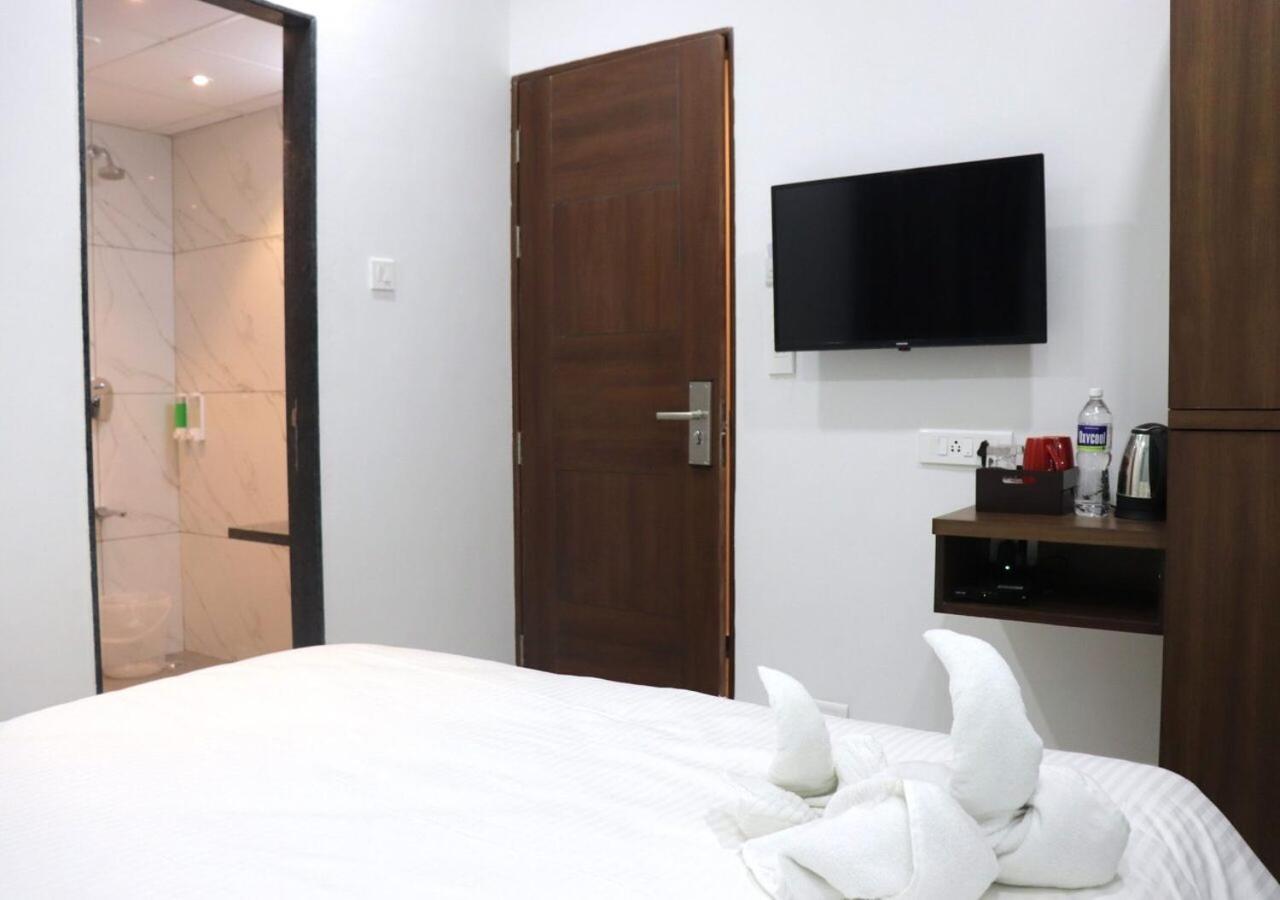 Sharman Suites Pune Exterior foto